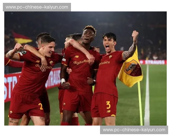 那不勒斯2-2战平罗马，马伦双响难救主桑托斯扳平比分