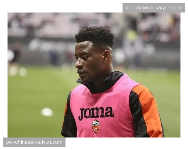 洛里昂后卫夸西成转会市场热门，德甲多队有意1000万欧标价